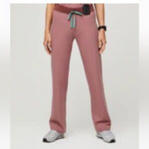 Women’s Mineral Mauve Livingston - Petite Basic Scrub Pants - S